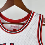 Regata Chicago Bulls Retrô Mitchell & Ness 1984/1985 Michael Jordan Branca
