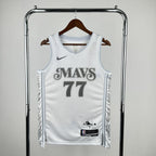Regata  Dallas Mavericks City Edition 24/25 Luka Doncic Branca
