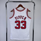 Regata Chicago Bulls Retrô Mitchell & Ness 1997/1998 Scottie Pippen Branca