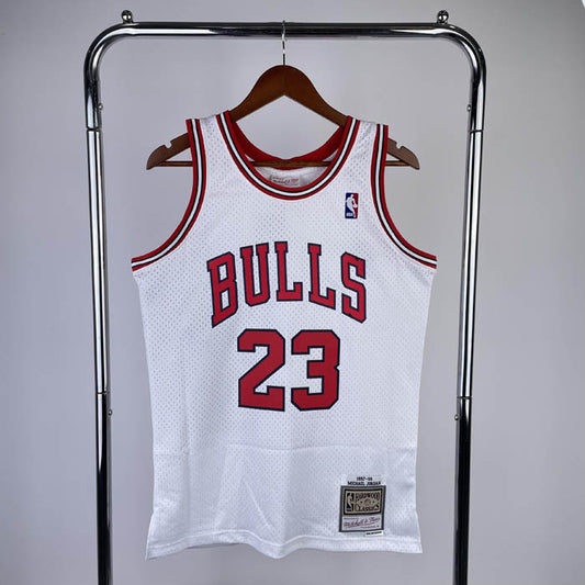 Regata Chicago Bulls Retrô Mitchell & Ness 1997/1998 Michael Jordan Branca