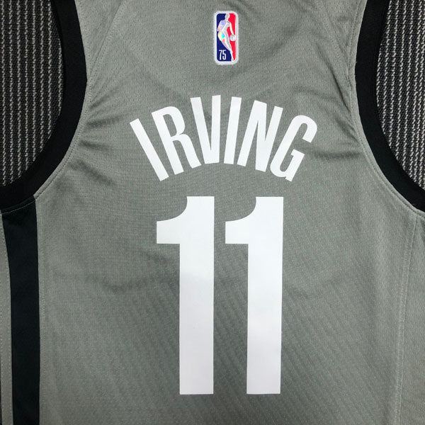 Regata  Brooklyn Nets Edição 75 anos 21/22 Kyrie Irving Cinza