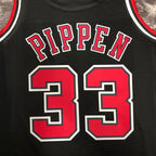Regata Chicago Bulls Retrô Mitchell & Ness 1997/1998 Scottie Pippen Preta