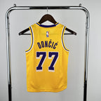 Regata Infantil  Los Angeles Lakers Luka Doncic Amarela