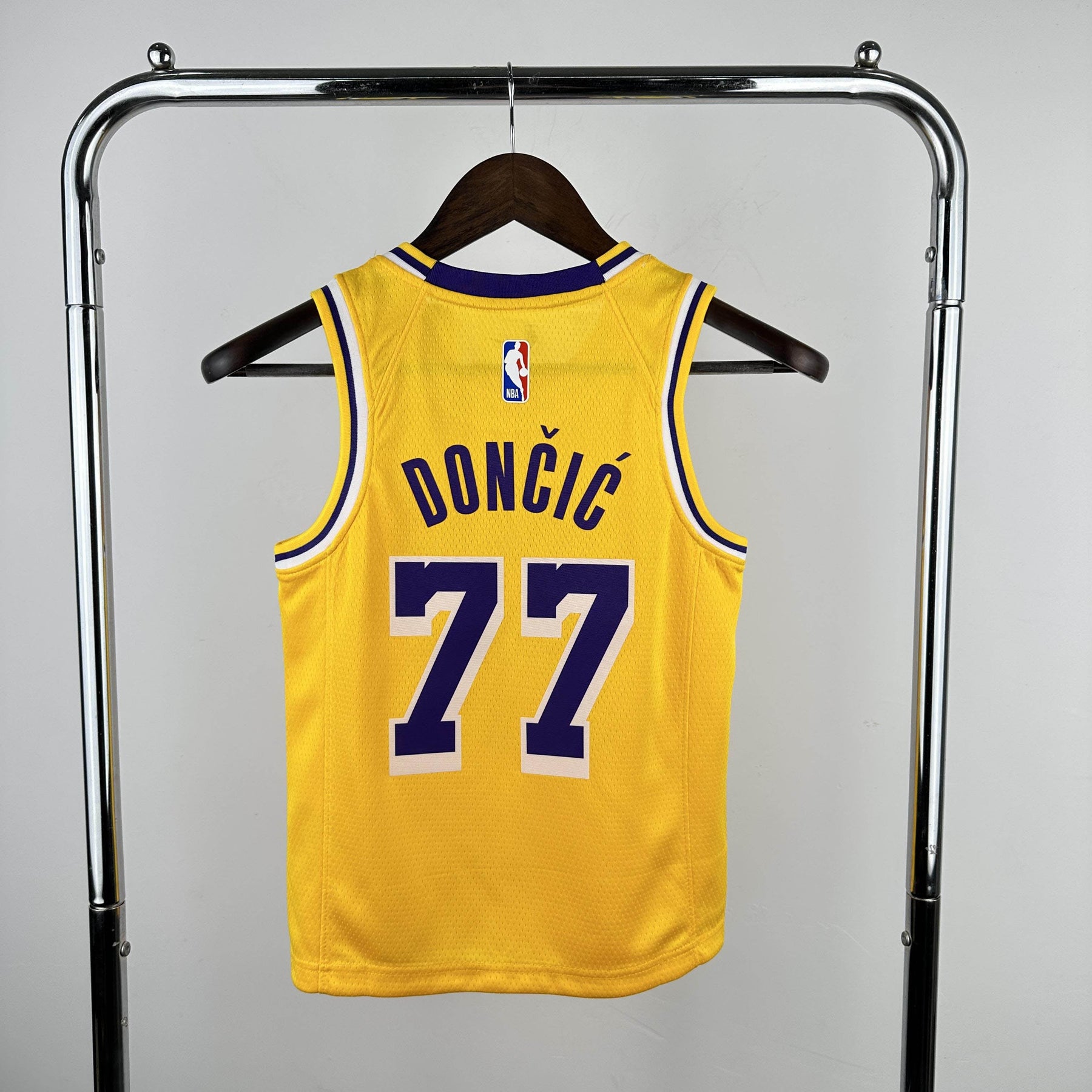 Regata Infantil  Los Angeles Lakers Luka Doncic Amarela
