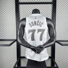 Regata  Dallas Mavericks City Edition 24/25 Luka Doncic Branca