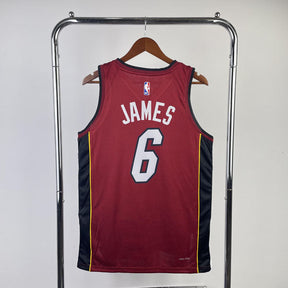 Regata  Miami Heat Statement Edition LeBron James Vermelha
