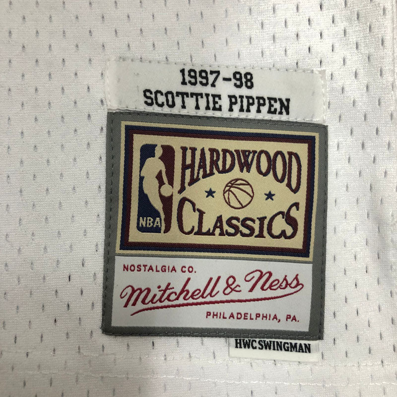 Regata Chicago Bulls Retrô Mitchell & Ness 1997/1998 Scottie Pippen Branca