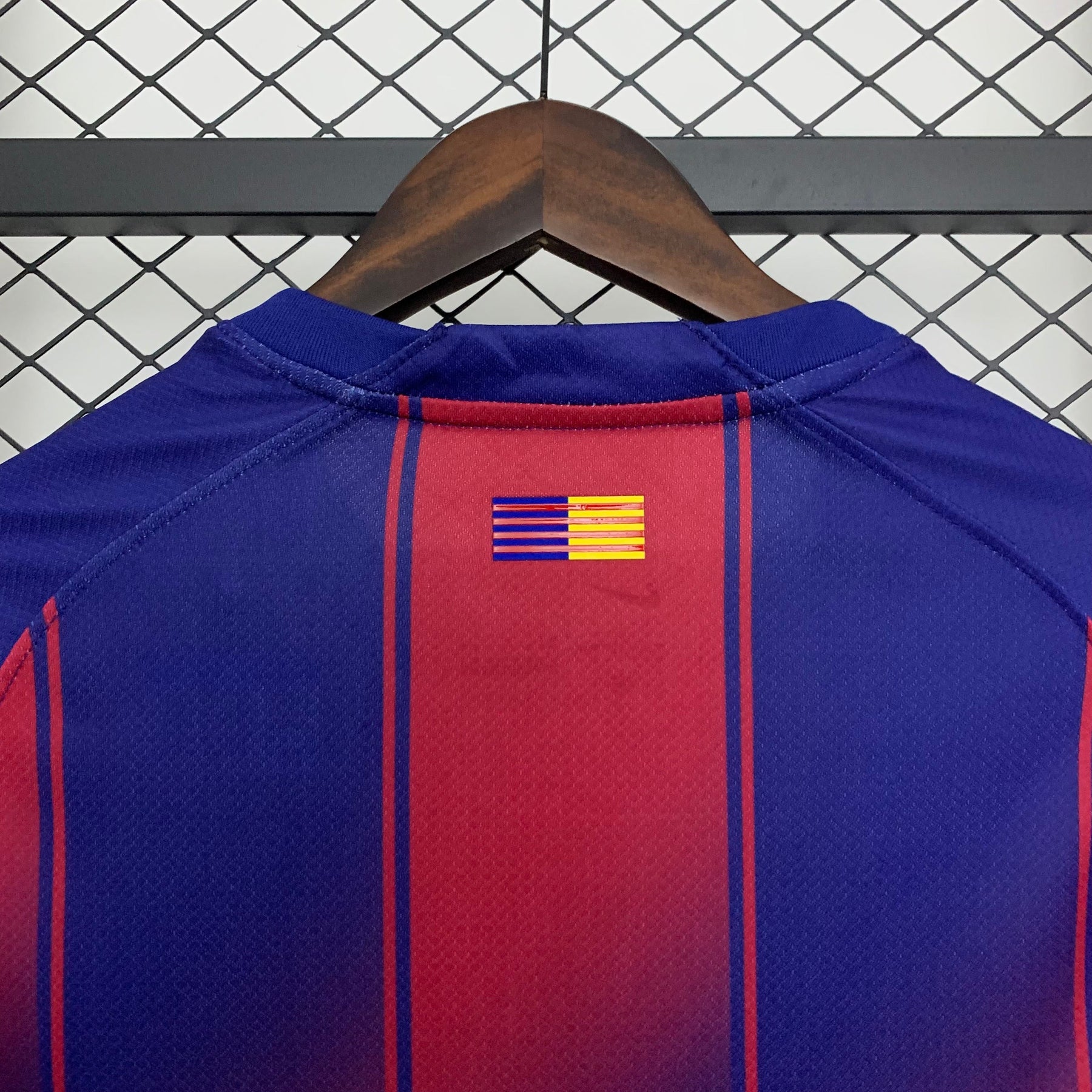 Camisa Barcelona I 25/26 Vermelha e Azul