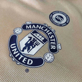 Camisa Manchester United Dupla Face 100 Anos Retrô 2001/2002 Branca / Dourada Masculina